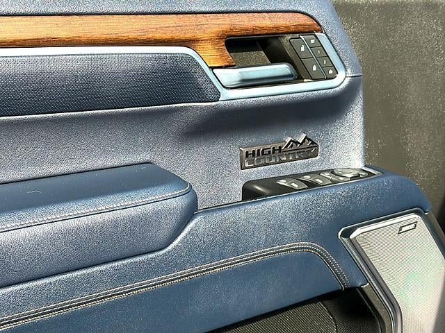 2023 Chevrolet Silverado 1500 Crew Cab Short Box 4-Wheel Drive High Country