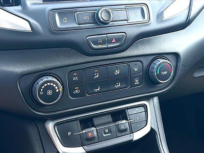 2023 GMC Terrain FWD 4dr SLE