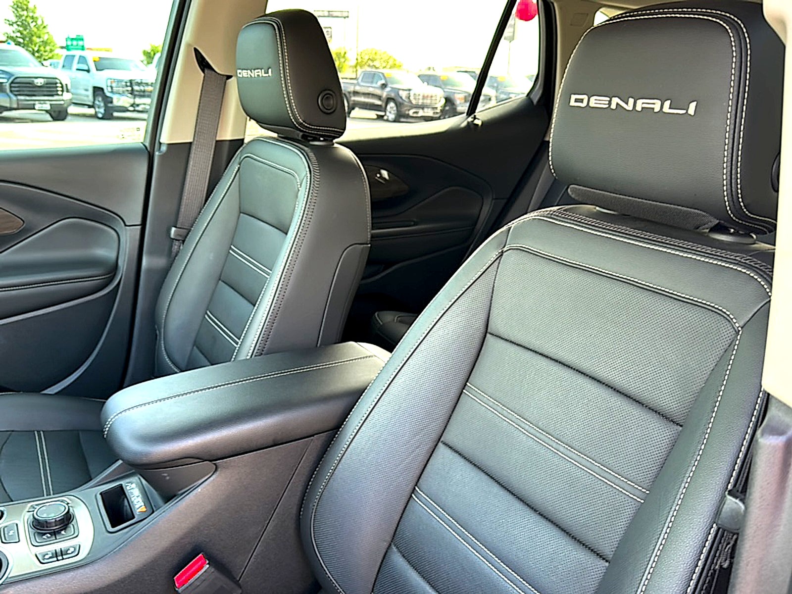 2023 GMC Terrain AWD Denali