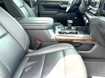 2025 GMC Sierra 1500 Crew Cab Short Box 4-Wheel Drive Elevation 3SB