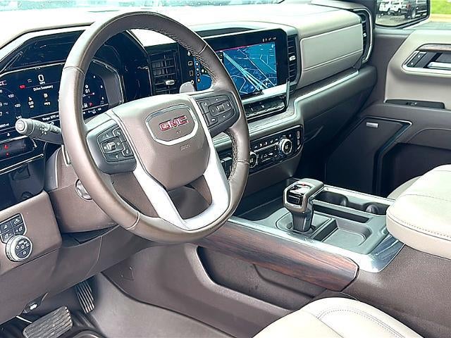 2025 GMC Sierra 1500 Crew Cab Short Box 4-Wheel Drive SLT