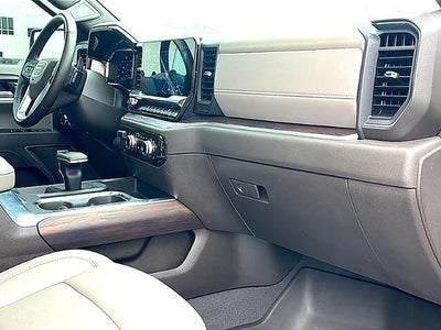 2025 GMC Sierra 1500 Crew Cab Short Box 4-Wheel Drive SLT