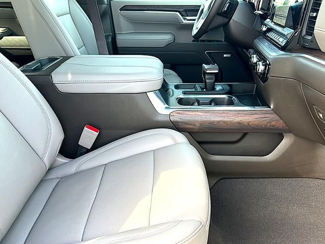 2026 GMC Sierra 1500 Crew Cab Short Box 4-Wheel Drive SLT