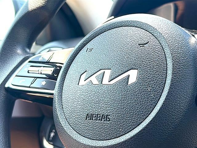 2024 Kia Forte LXS IVT