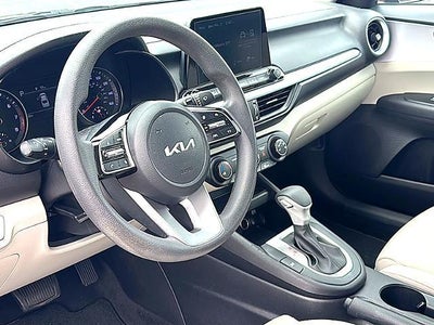 2023 Kia Forte LXS IVT