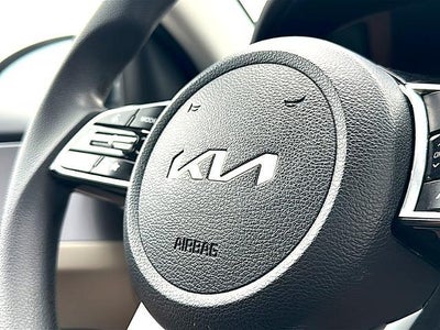 2023 Kia Forte LXS IVT