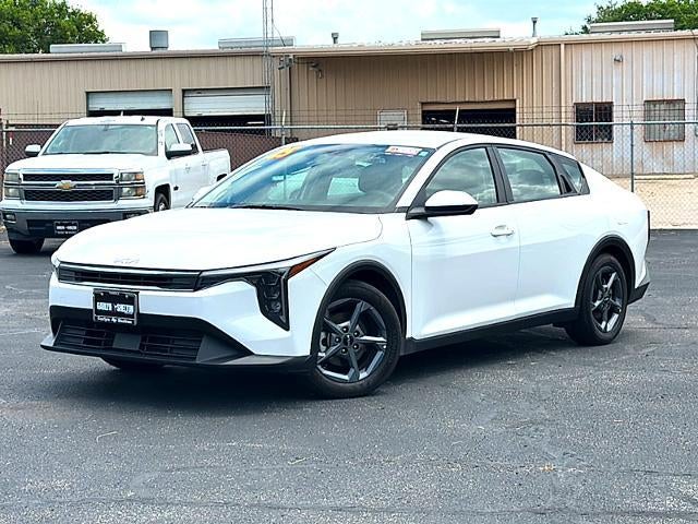 2025 Kia K4 LXS FWD