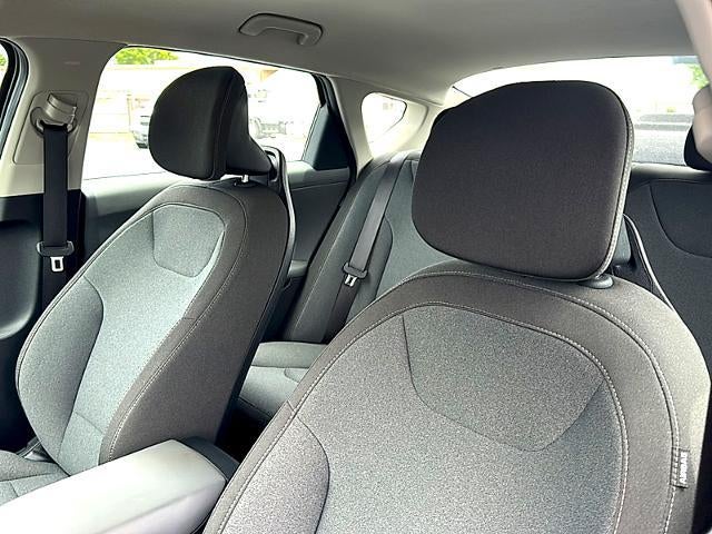 2025 Kia K4 LXS FWD