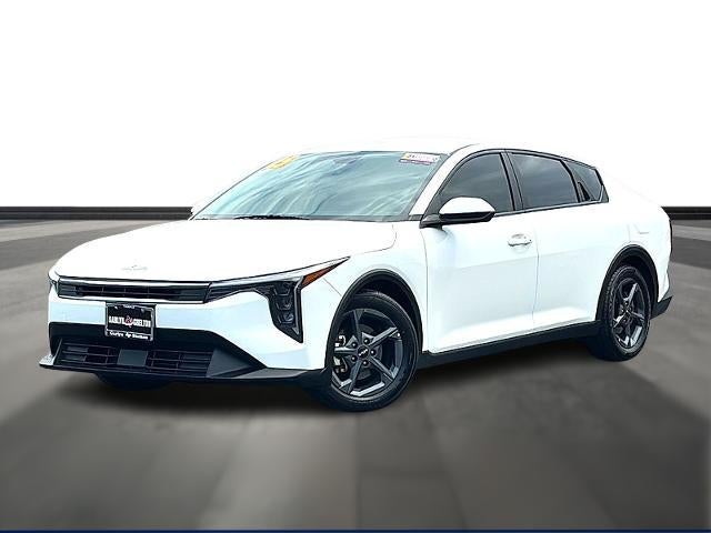 2025 Kia K4 LXS AT's photo