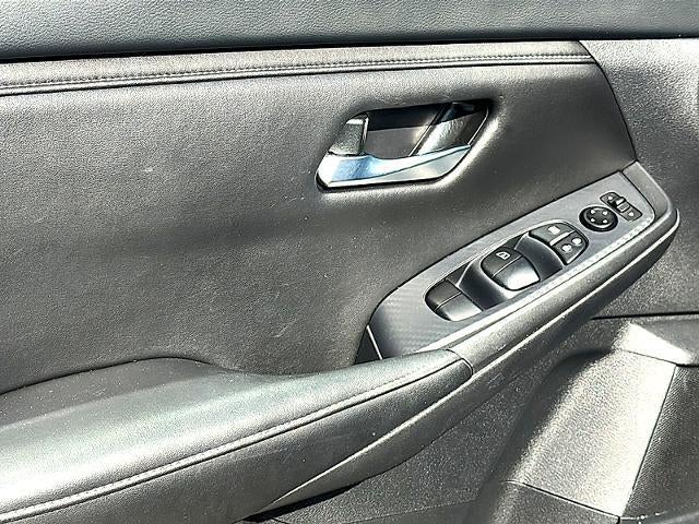 2025 Nissan Sentra SV CVT