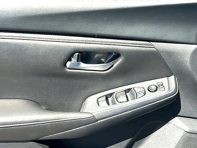 2024 Nissan Sentra SV CVT