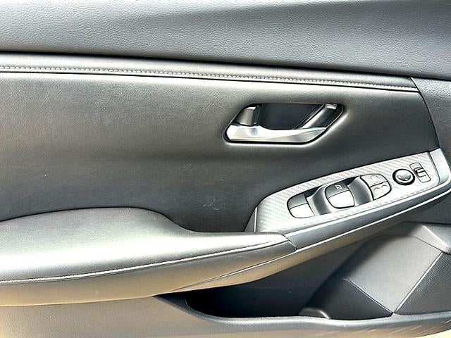 2025 Nissan Sentra SV CVT