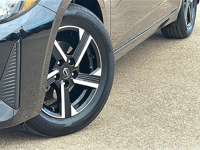 2025 Nissan Sentra SV CVT