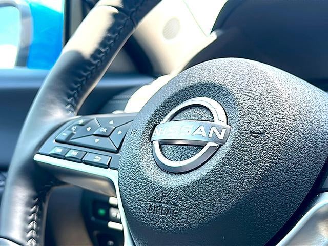 2025 Nissan Sentra SV CVT