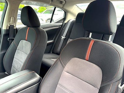 2025 Nissan Sentra SR CVT