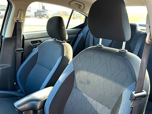 2023 Nissan Versa SV CVT