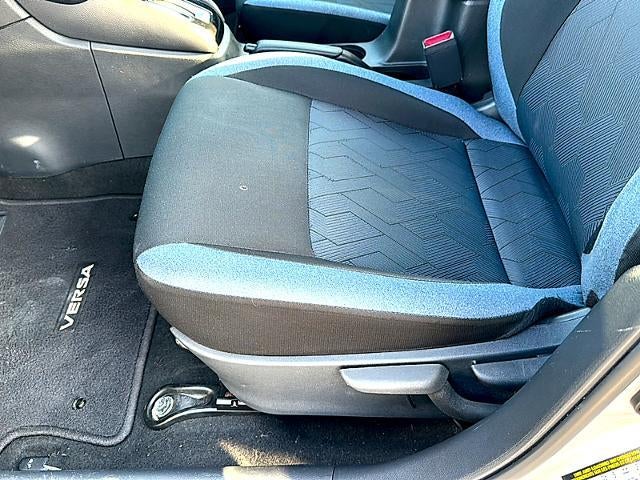 2023 Nissan Versa SV CVT