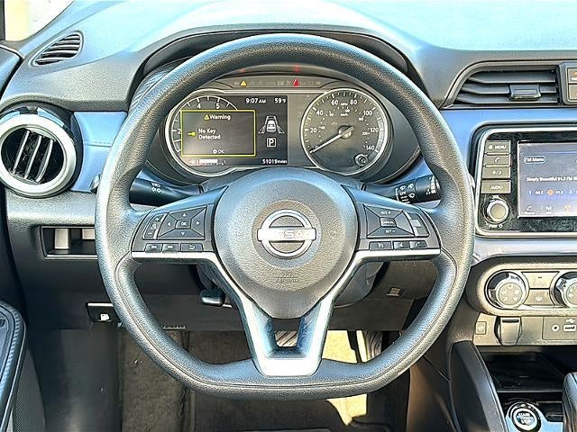 2023 Nissan Versa SV CVT