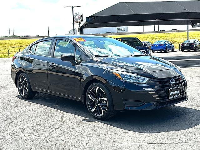 2025 Nissan Versa SR CVT