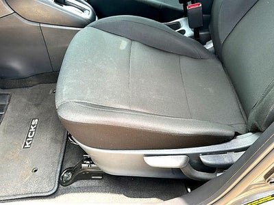 2025 Nissan Kicks Play S FWD