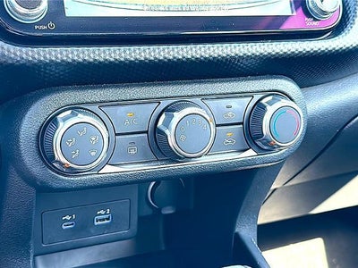 2024 Nissan Kicks SV FWD