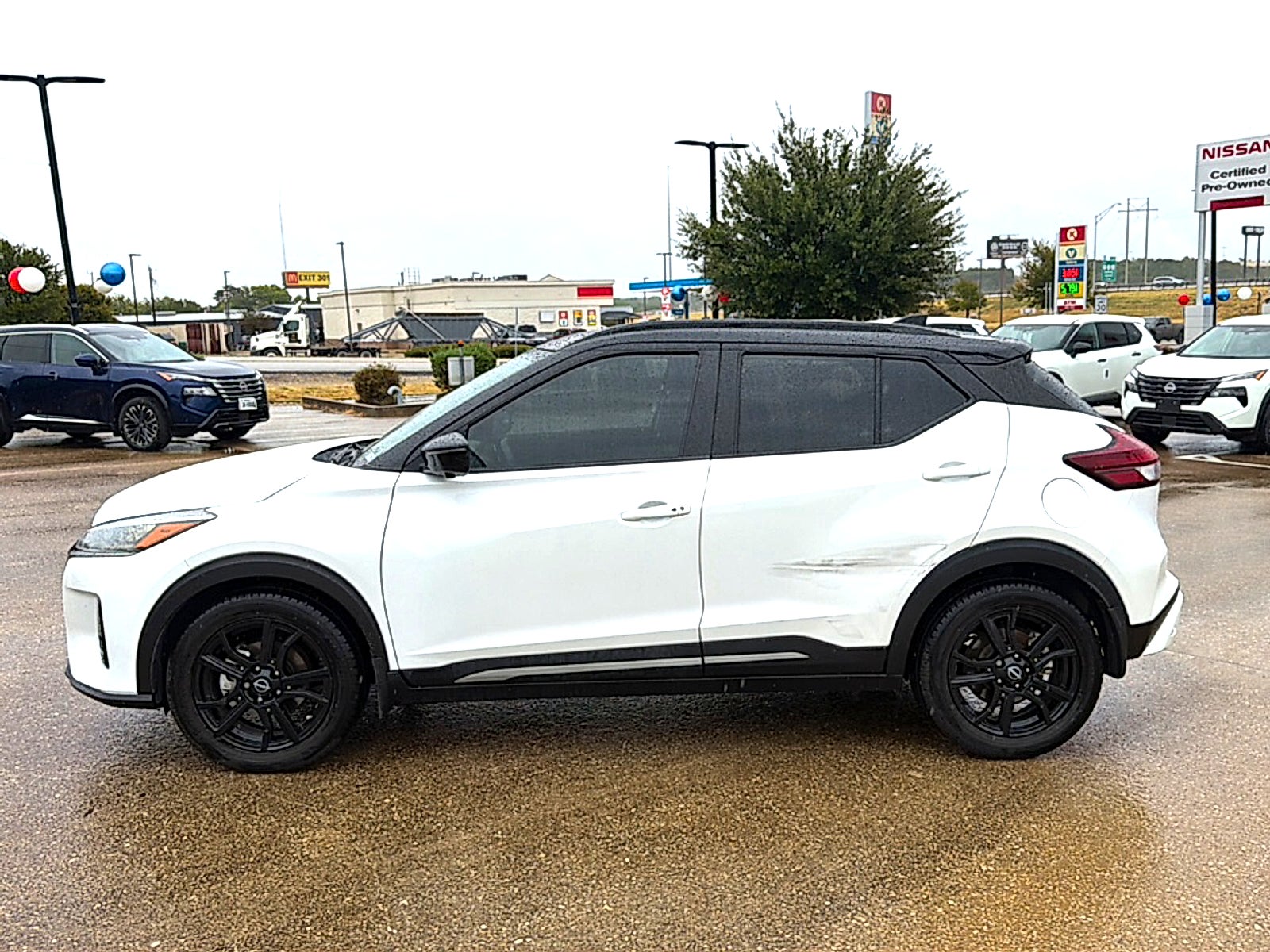 2023 Nissan Kicks SR Xtronic CVT