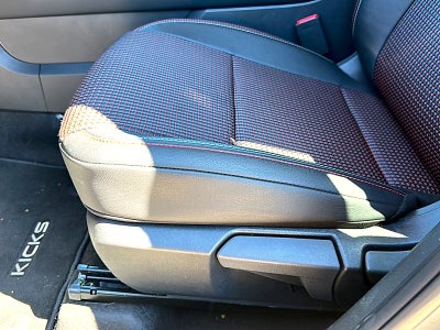 2025 Nissan Kicks SR FWD