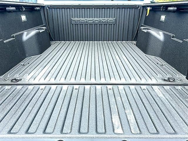 2025 Toyota Tacoma 2WD 2WD SR Double Cab 5' Bed AT (GS)
