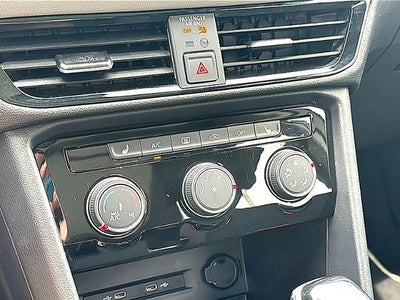 2023 Volkswagen Taos SE FWD