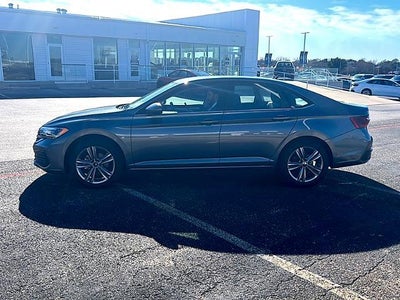 2024 Volkswagen Jetta SE Auto