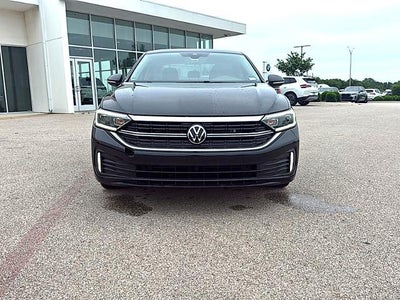 2024 Volkswagen Jetta SEL Auto