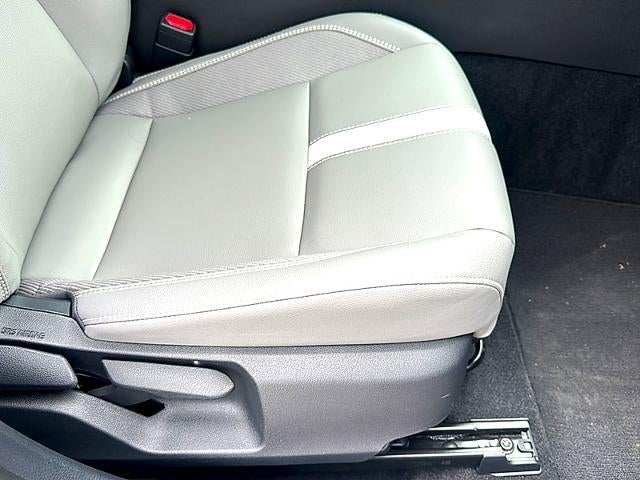 2025 Toyota Camry LE (SE)