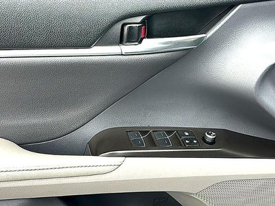 2023 Toyota Camry XLE Auto (SE)