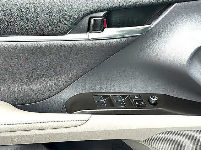 2023 Toyota Camry XLE Auto (SE)