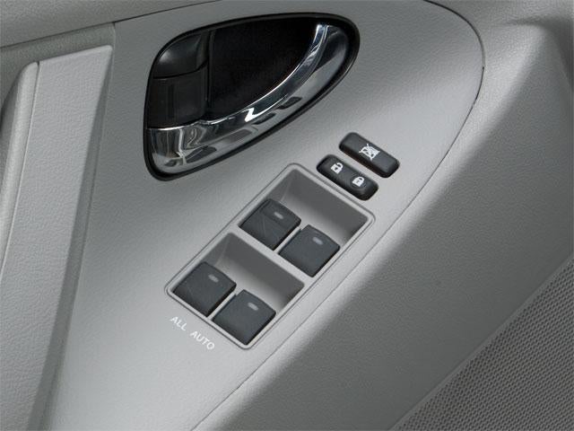 2011 Toyota Camry 4dr Sdn I4 Man LE (Natl)