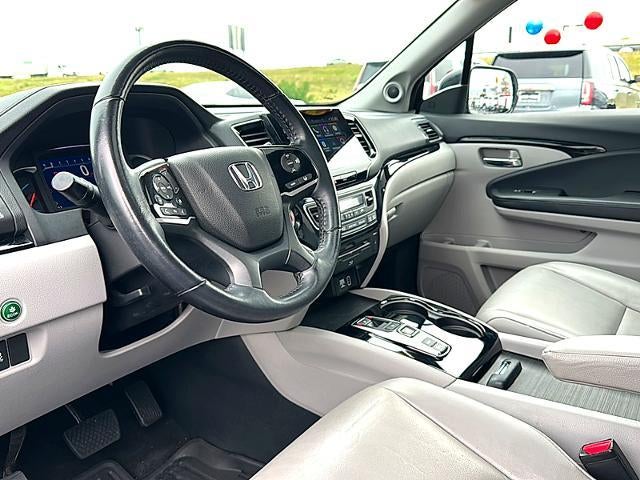 2022 Honda Pilot Touring 8-Passenger 2WD