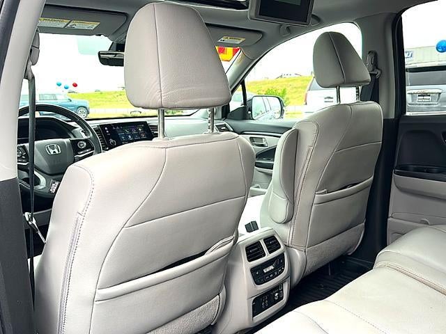 2022 Honda Pilot Touring 8-Passenger 2WD