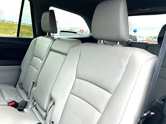 2022 Honda Pilot Touring 8-Passenger 2WD