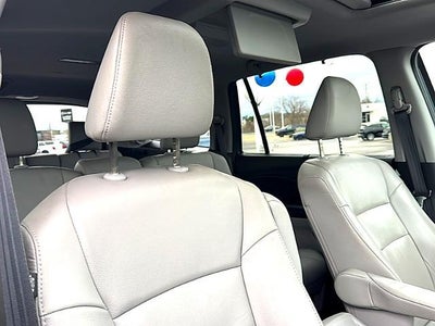 2022 Honda Pilot Touring 8-Passenger 2WD