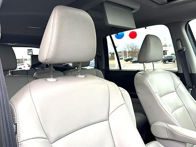 2022 Honda Pilot Touring 8-Passenger 2WD