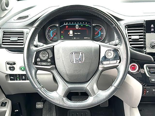 2022 Honda Pilot Touring 8-Passenger 2WD