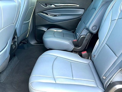 2024 Buick Enclave Essence FWD