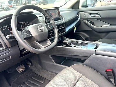 2025 Nissan Rogue FWD SV