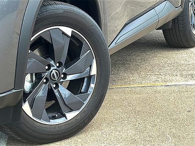 2025 Nissan Rogue FWD SV