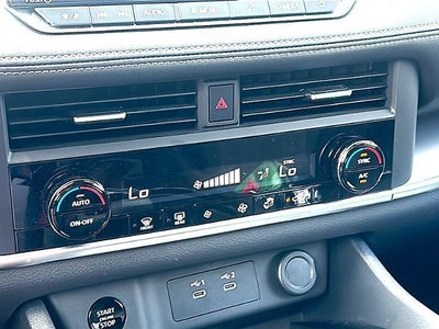 2025 Nissan Rogue FWD SV