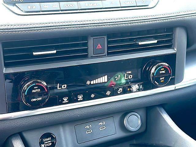 2025 Nissan Rogue FWD SV