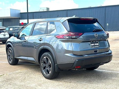 2025 Nissan Rogue FWD SV