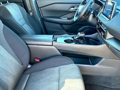 2025 Nissan Rogue FWD SV