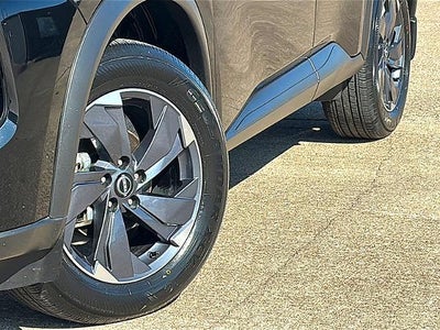 2025 Nissan Rogue FWD SV