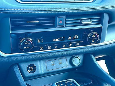 2025 Nissan Rogue FWD SV